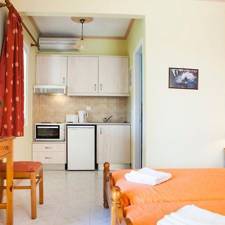 Tzivras Villa & Apartments 拉瑟 客房 照片