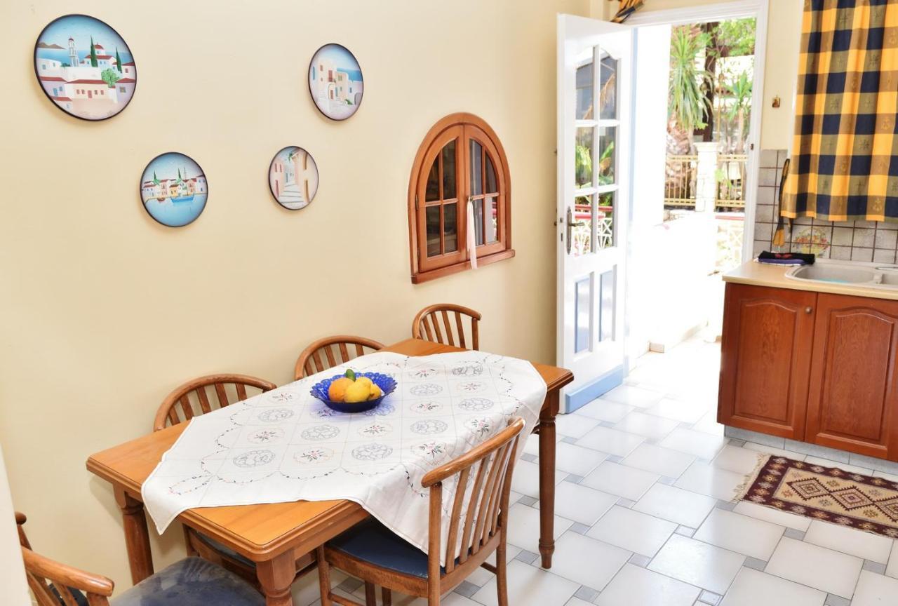 Tzivras Villa & Apartments 拉瑟 外观 照片