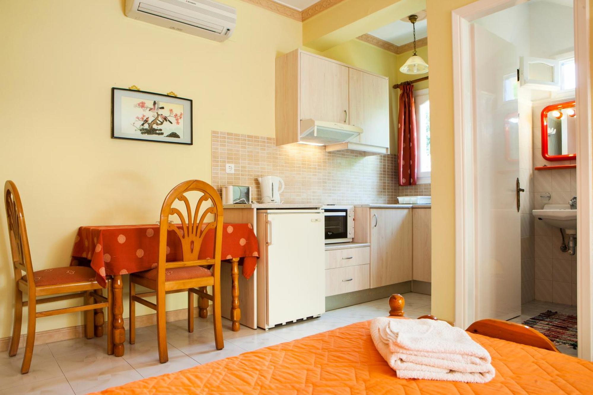 Tzivras Villa & Apartments 拉瑟 客房 照片