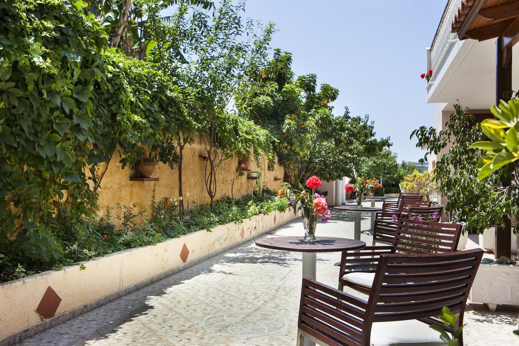 Tzivras Villa & Apartments 拉瑟 外观 照片