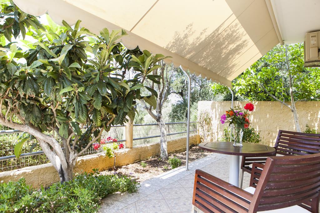 Tzivras Villa & Apartments 拉瑟 外观 照片